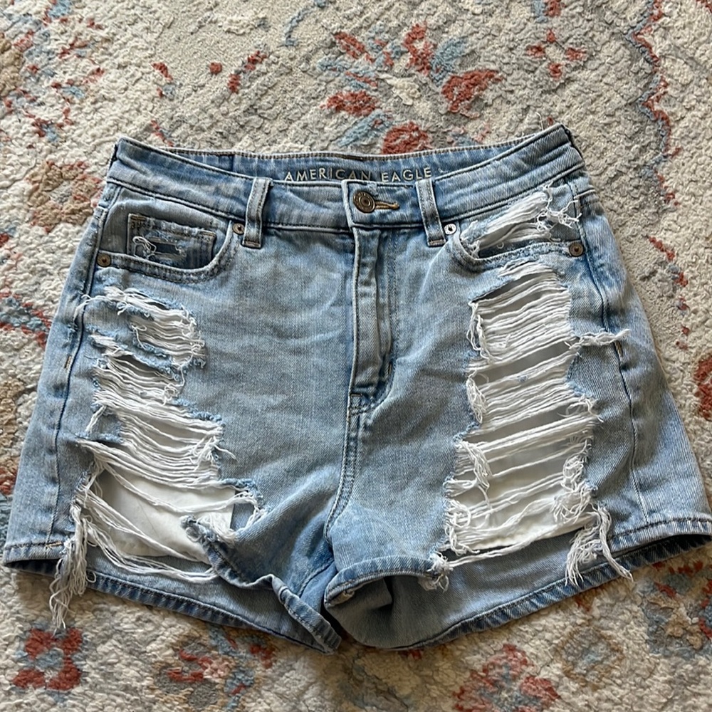 American Eagle light wash jean shorts